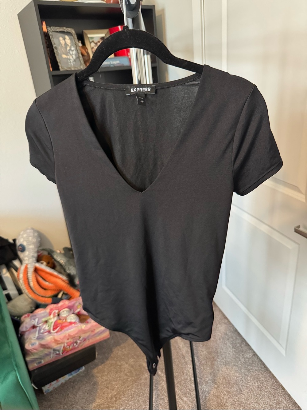 Express Black Short-Sleeve V-Neck Bodysuit